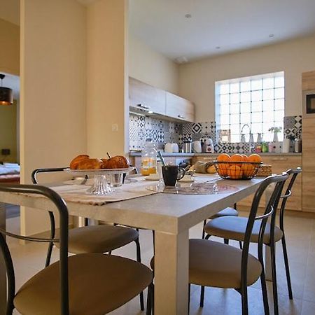 Les Doyennes Bed & Breakfast Brugny-Vaudancourt Exterior photo